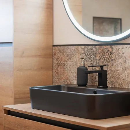 Autenhof ノイシュティフト・イム・シュトゥーバイタール